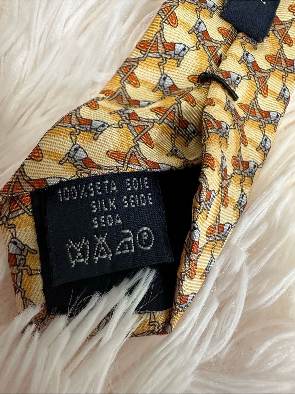 Burberry London Silk Tie Beige Gold Geometric Pattern Classic Luxury - Picture 10 of 14
